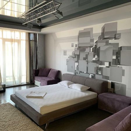 Apartments Raisy Okipnoi Kiev Bagian luar foto
