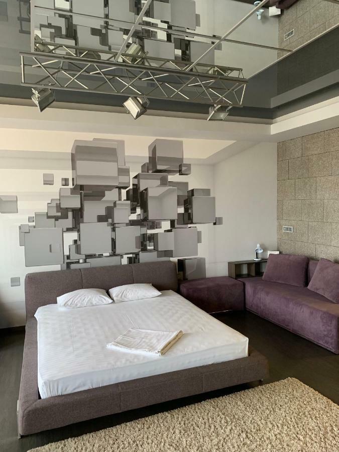 Apartments Raisy Okipnoi Kiev Bagian luar foto